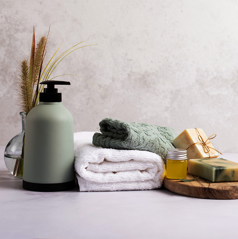 bath-decoration-with-soap-bottle-towel